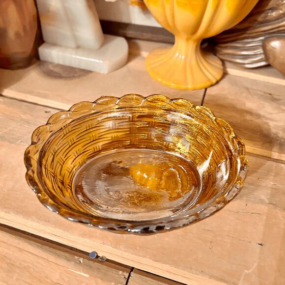 Vintage Mosser / L.G. Wright Carnival Amber Glass Hen on Nest – 7” - Picture 6 of 6